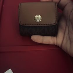 MICHAEL KORS