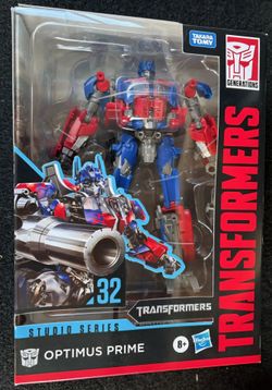 Transformers studio series 32 voyager Optimus prime figure