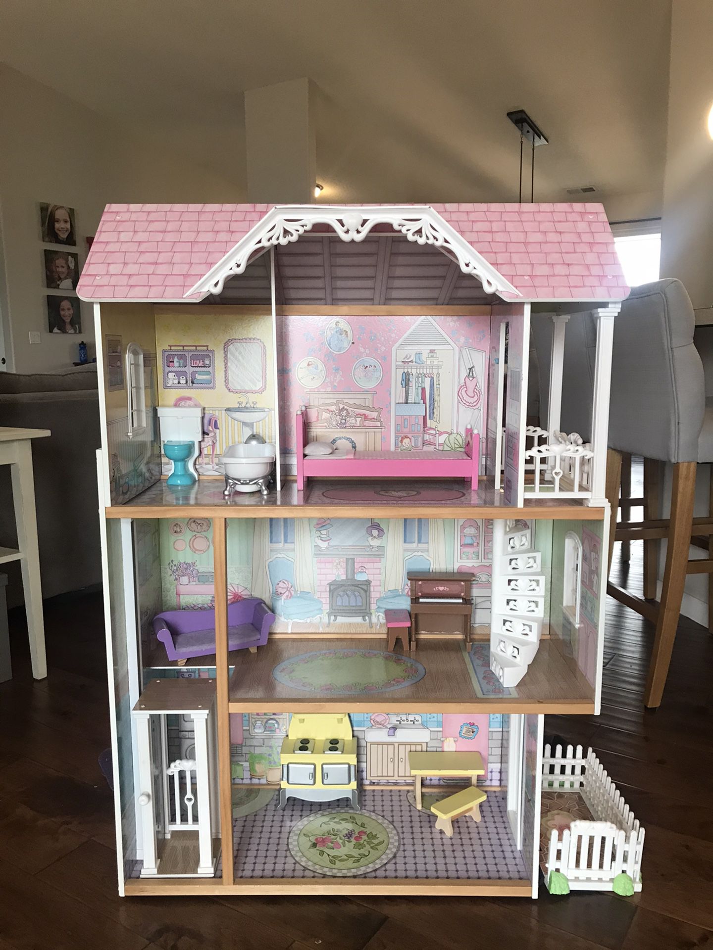 Doll House (4 ft. Tall)