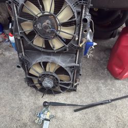 06 Acura RSX Radiator And Rear Wiper