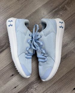 Under Armour Girls Shoes! (Size 4.5Y)