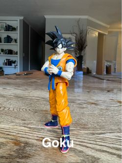 Goku figure