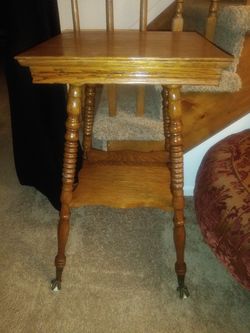 Genuine antique tiger oak claw and ball accent table c1800's