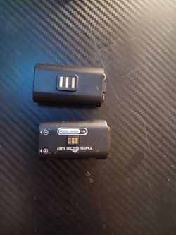 2 xbox rechargeable batteries for 15$