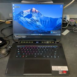 Corsair Voyager A1600 Gaming Laptop