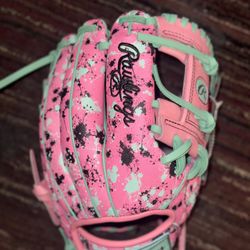 Rawlings 11.5” Heart Of The Hide Series Glove 