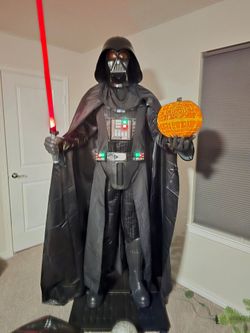 STAR WARS Disney HOME DEPOT LED ANIMATED 7-foot Darth Vader Halloween/CHRISTMAS