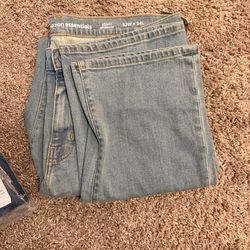 Men’s light blue jeans