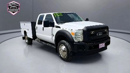2012 Ford F550 Super Duty Crew Cab & Chassis