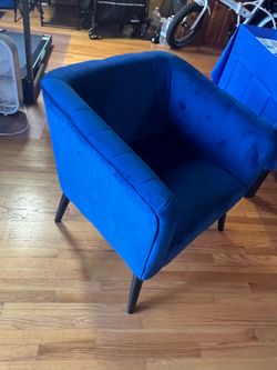 Economic royal blue accent chair