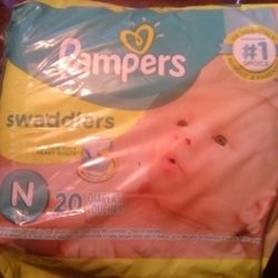 Pampers N 20 Diapers Couches #1 Choice