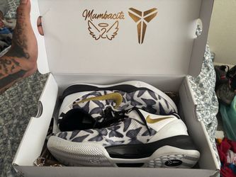 Kobe 8 Mambacita Size 10 VNDS