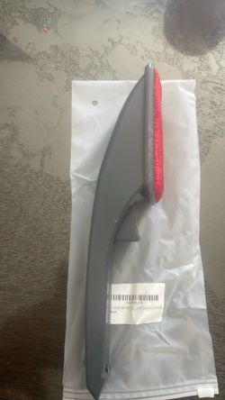 LintBrush Removes Lint