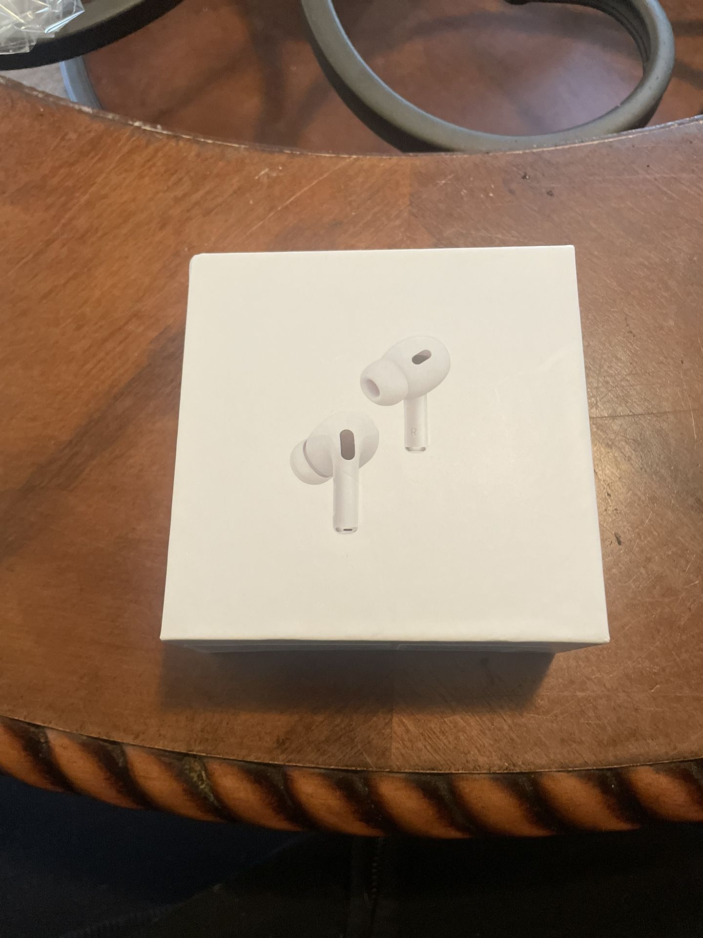 Airpods Pro 2 ( Active Noise Cancellation )