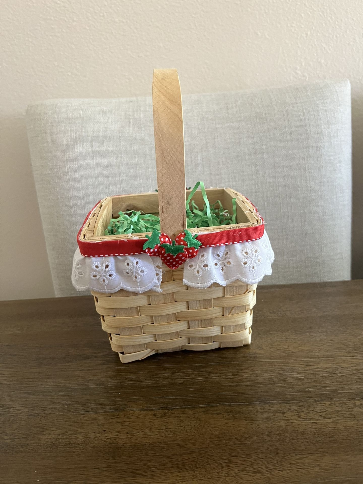 Small Square Basket Strawberry Decoration