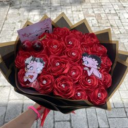 Betty Boop Bouquet, Roses, Handmade