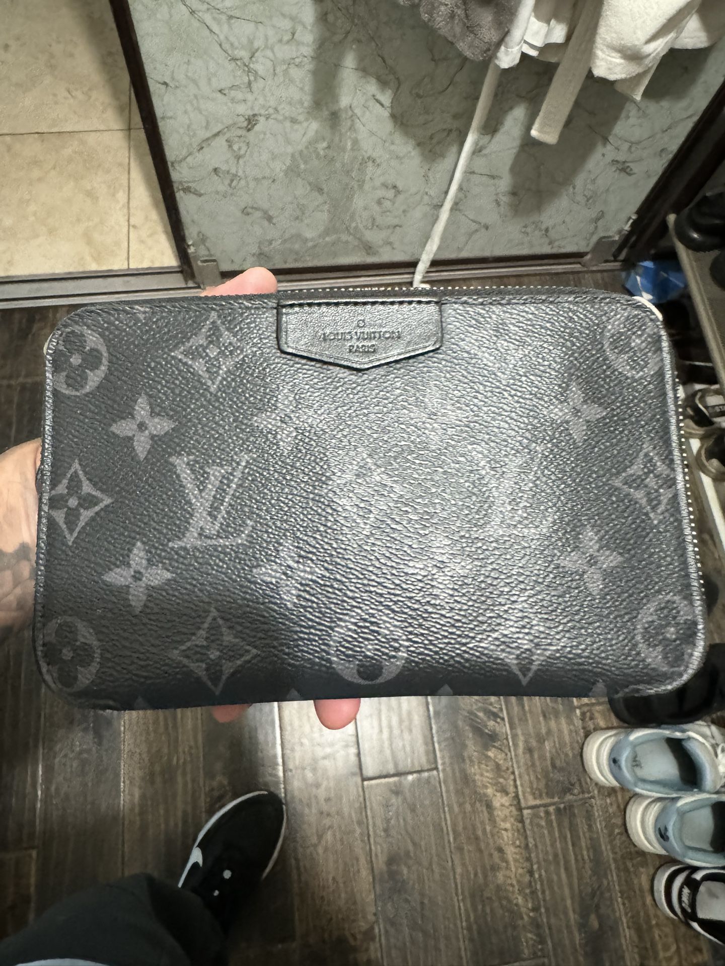 Louis Vuitton Alpha Wearable Wallet