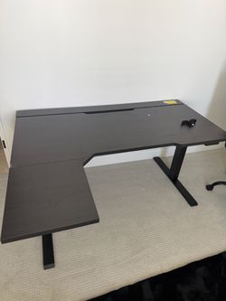 Black office desk
