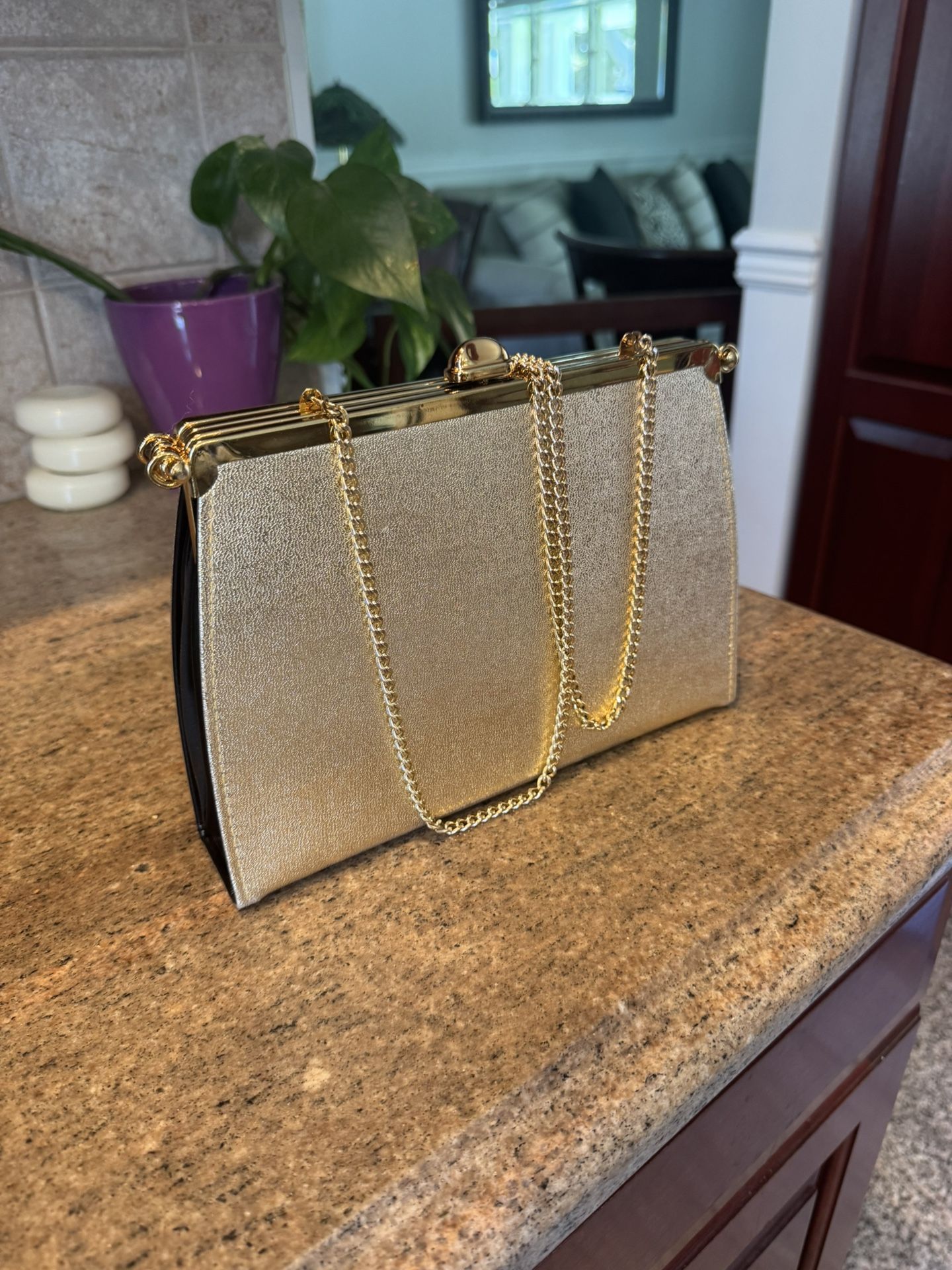 Elegant Pocketbooks