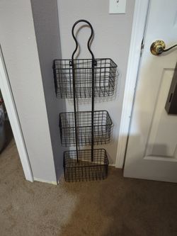 Black 3 Tier Wall Hanging