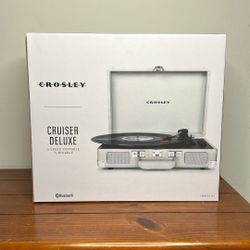 White Crosley Cruiser Deluxe 