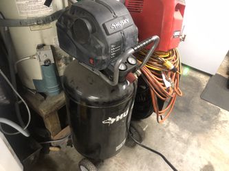33 Gallon Husky Compressor