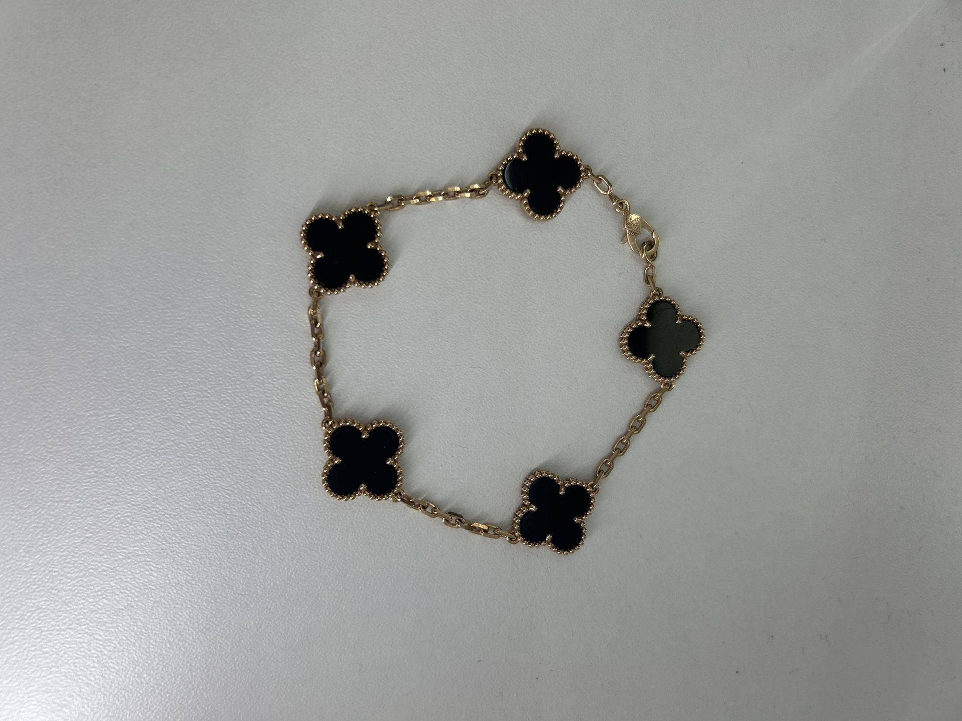 Really nice bracelet Van Cleef 1:1 Black Rose gold comes with paper and box