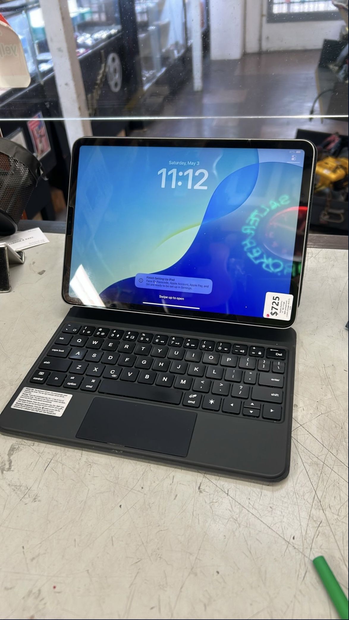 Apple iPad Pro 11" M2 512GB WiFi w/ Keyboard