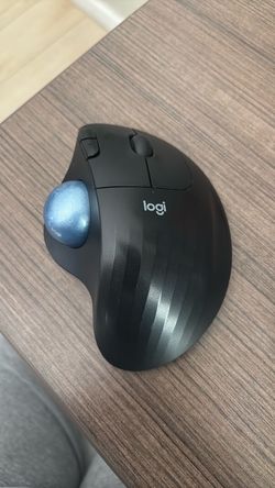 Logitech Ergo M575S Wireless Trackball Mouse, Wireless Ergonomic Mouse with Bluetooth and Encrypted