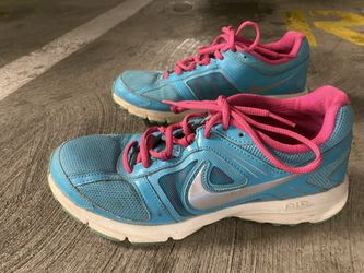 Cotton Candy Nike Women’s Shoes Size 7