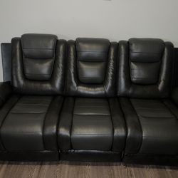 MOVIE THEATRE CHAIRS