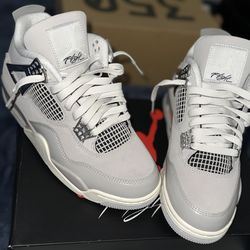 Jordan 4 Frozen Moments