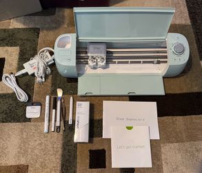 Cricut Explore Air 2 + Tools + Vinyl Bundle