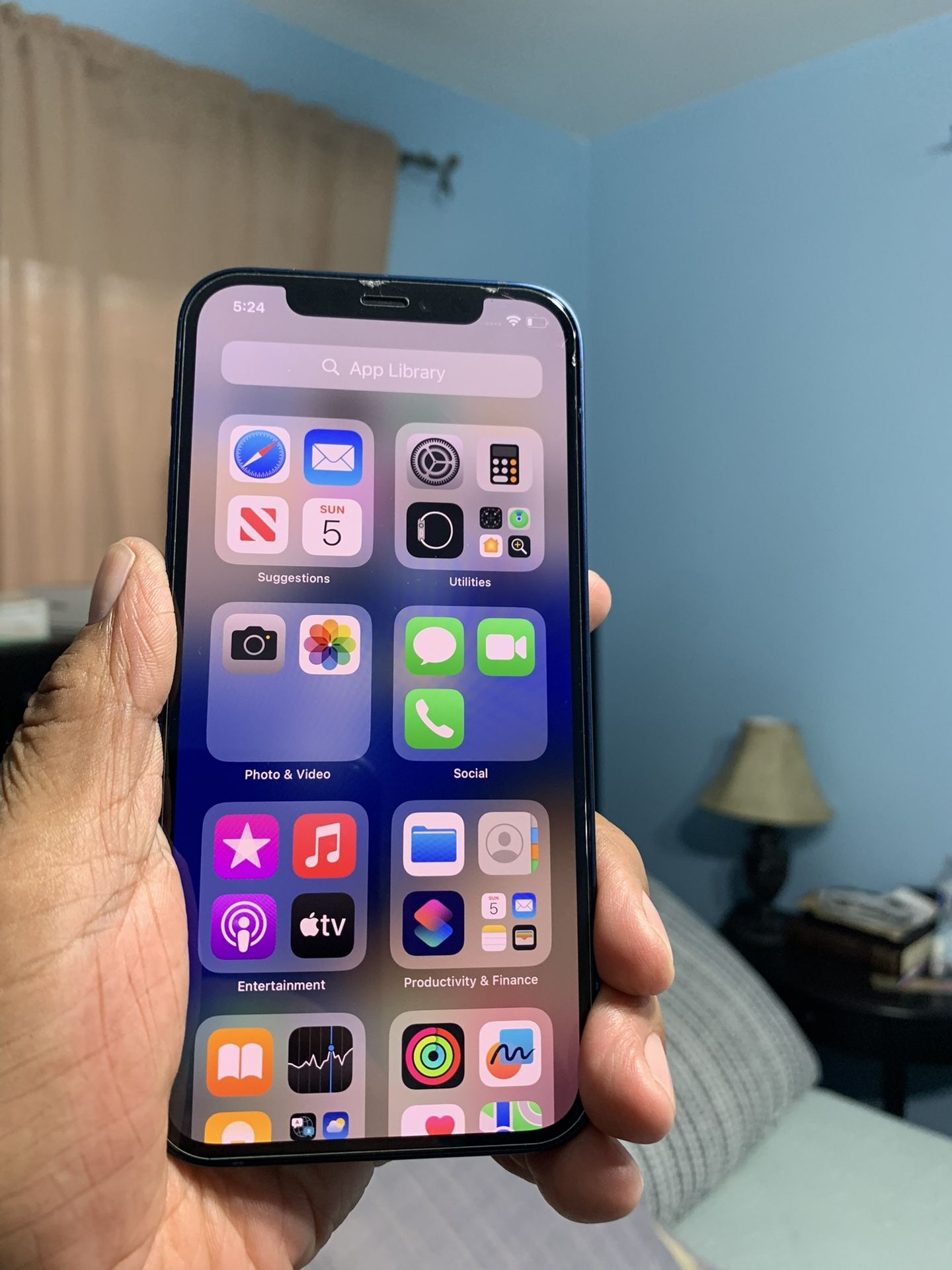 iPhone 12 64gb Factory Unlocked ( Camera Not Working).