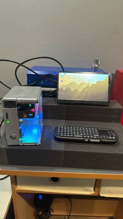 Raspberry Pi 5 4gb with Piroman5 case