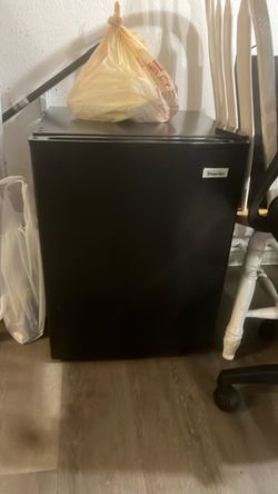 Mini fridge
