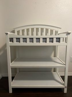 Graco White Wood Baby Changing Table
