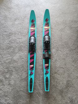 Connelly Factor 5 water skis