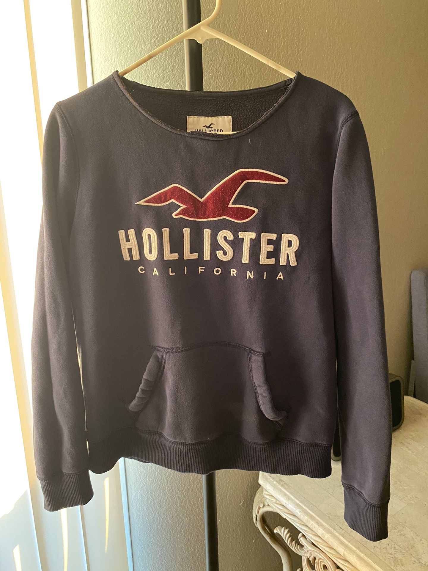 Hollister Crew Neck