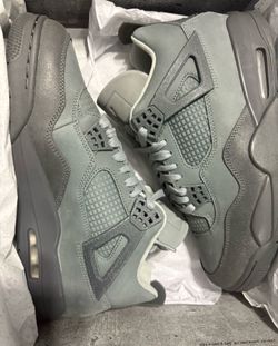 Retro Jordan 4s Olympic