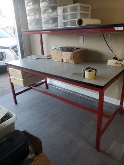 Heavy Duty Work Bench With Two Drawers