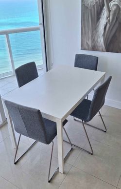 White Expandable Table