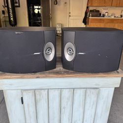 Pair Of Bose 301V Speakers
