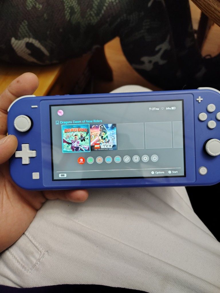 Nintendo Switch Lite W/ Games & Controller