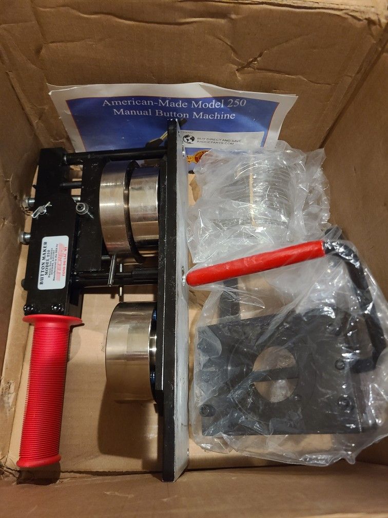 Tecre Button Maker & Graphic Punch Bundle