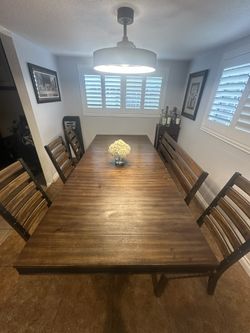 Beautiful Kitchen/Dining Room Table