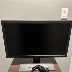 Benq LCD Monitor 24”
