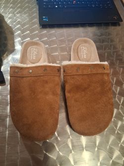 Women's deluxe by dearfoams Suede slip ons