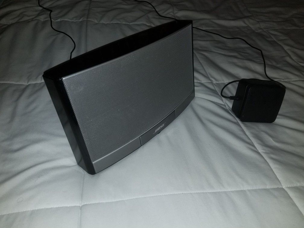 Bose sound dock portable digital music system