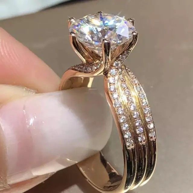Large Solitary Ring